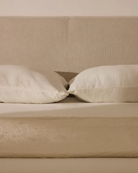 Изголовье Blok цвета экрю со съемным чехлом для кровати шириной до 160 см