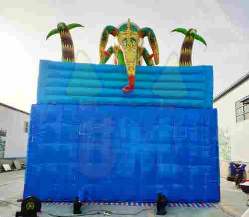 Коммерческий надувной батут "Хамелеон и динозавры" 18*9*7 м