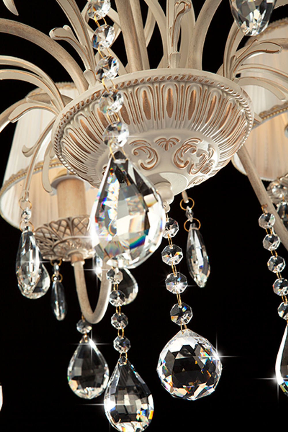 Подвесная люстра 3637/7 белый с золотом / прозрачный хрусталь