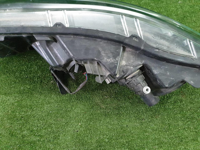 Фара правая Nissan Qashqai 2 j11 (17-23) галоген