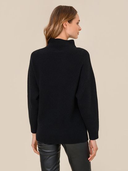 Женский свитер черного цвета из шерсти и кашемира - фото 4