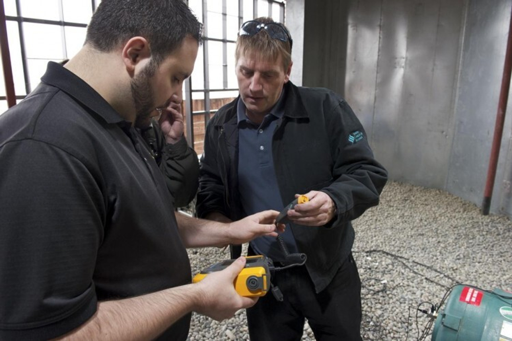 Измеритель вибрации Fluke 810 3542635