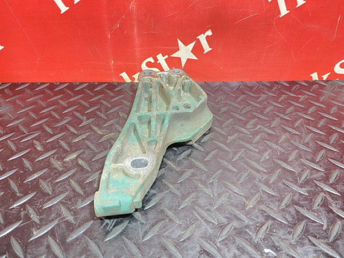 Кронштейн генератора