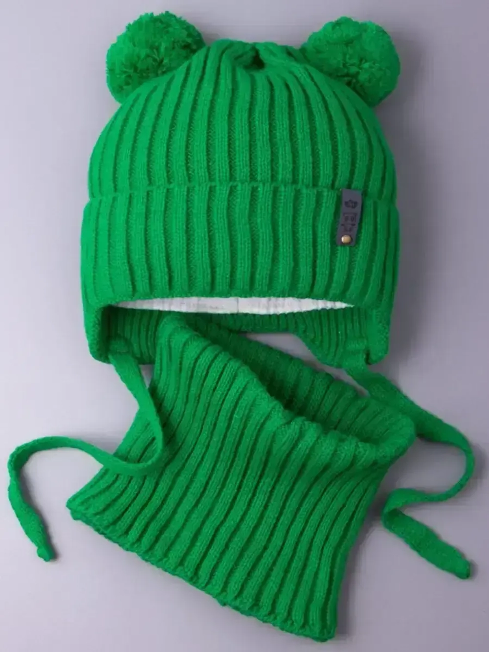 Шапка для мальчика со снудом осенняя