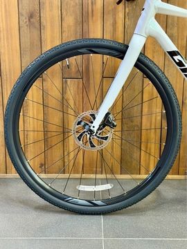 Велосипед Giant Revolt F2 - 2026