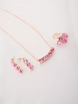 Кольцо коктейльное Мираж с розовыми кубиками Swarovski
