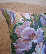 Декоративный гобеленовый чехол для интерьерной подушки Розово-сиреневые ирисы 34*34