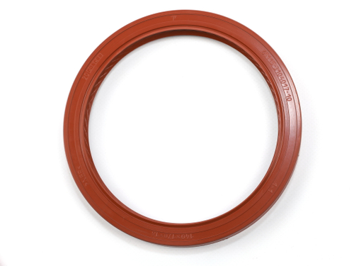 Сальник 140х170х16 а/м КАМАЗ задней ступицы (евро) (красный с пружиной/NBR) Резинотехника г. Балаково ( ОЕ 65115-3104017 к.(NBR) )