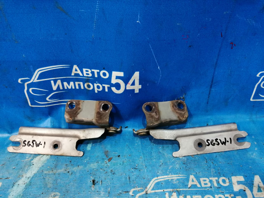 Петля капота левая MAZDA BONGO FRIENDEE 1998