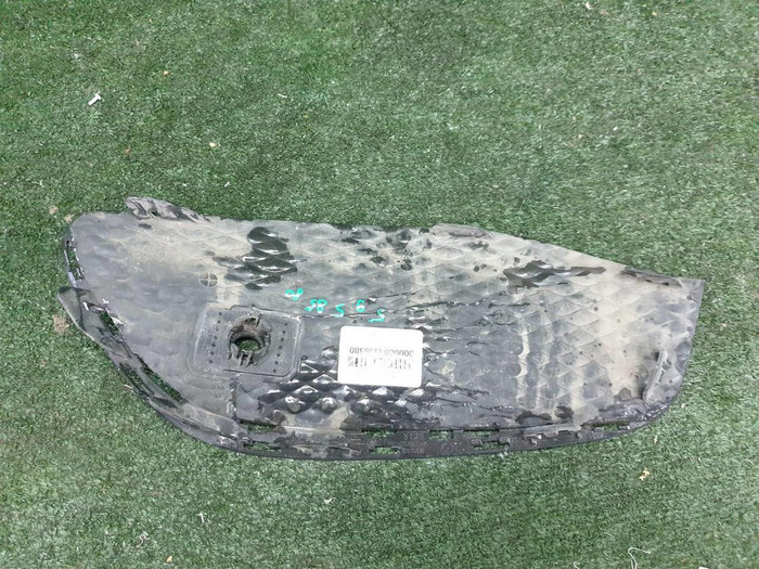 Решетка переднего бампера правая Mercedes E W213 (2016-2021)