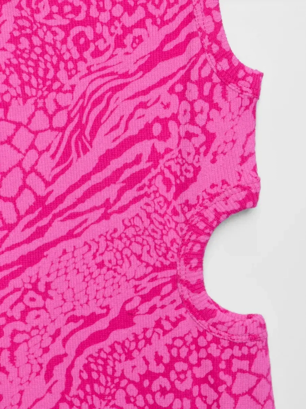 Платье для девочки летнее с вырезом