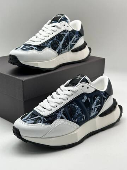 Кроссовки Valentino