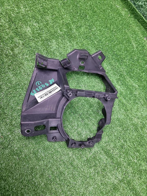 Кронштейн ПТФ правый Lexus RX 4 (2015-2019)