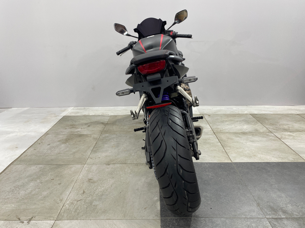 Honda CBR650R 050175