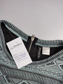 Платье H&M с орнаментом 42 размер