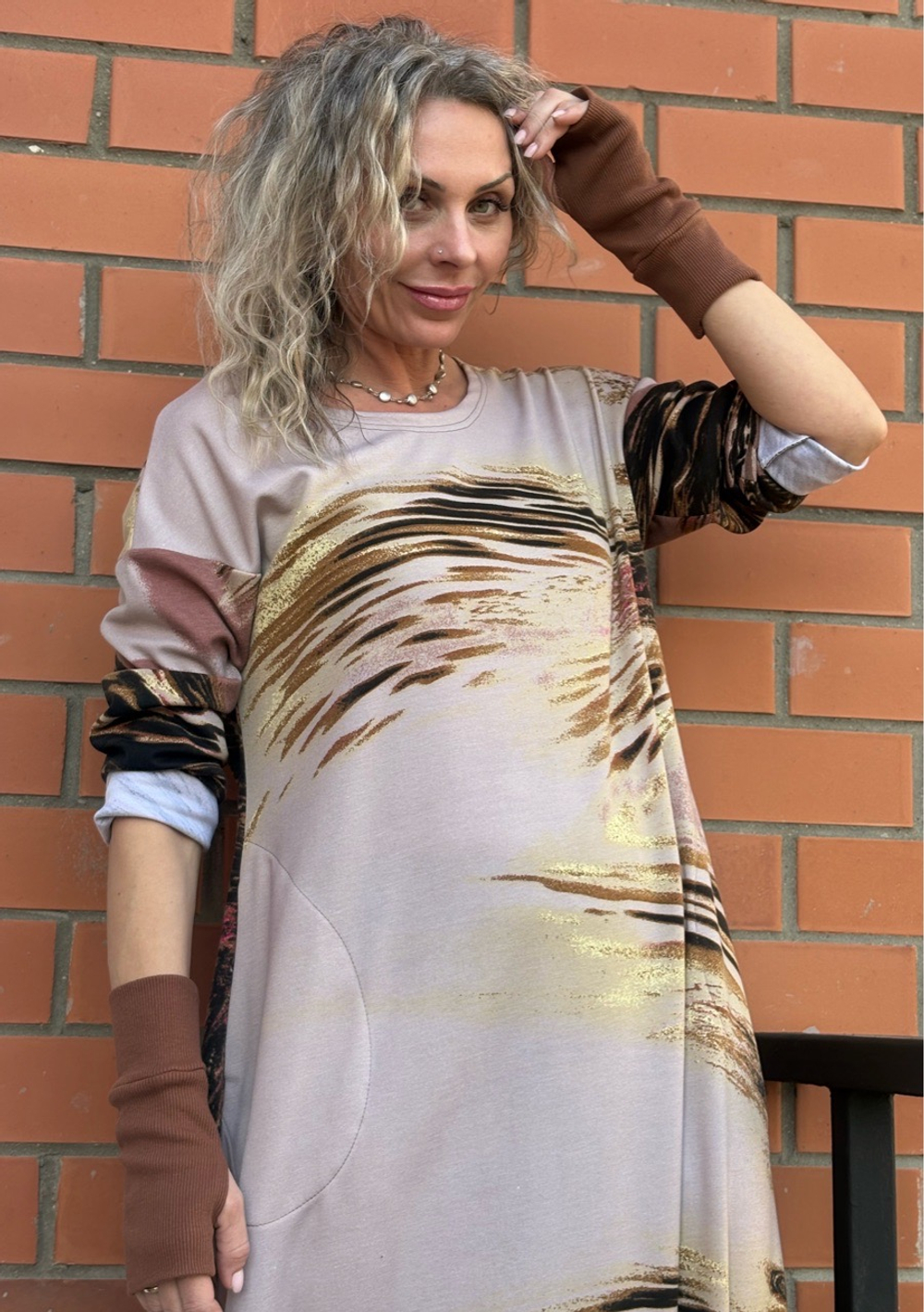 Платье / бочонок / трикотаж бежевый