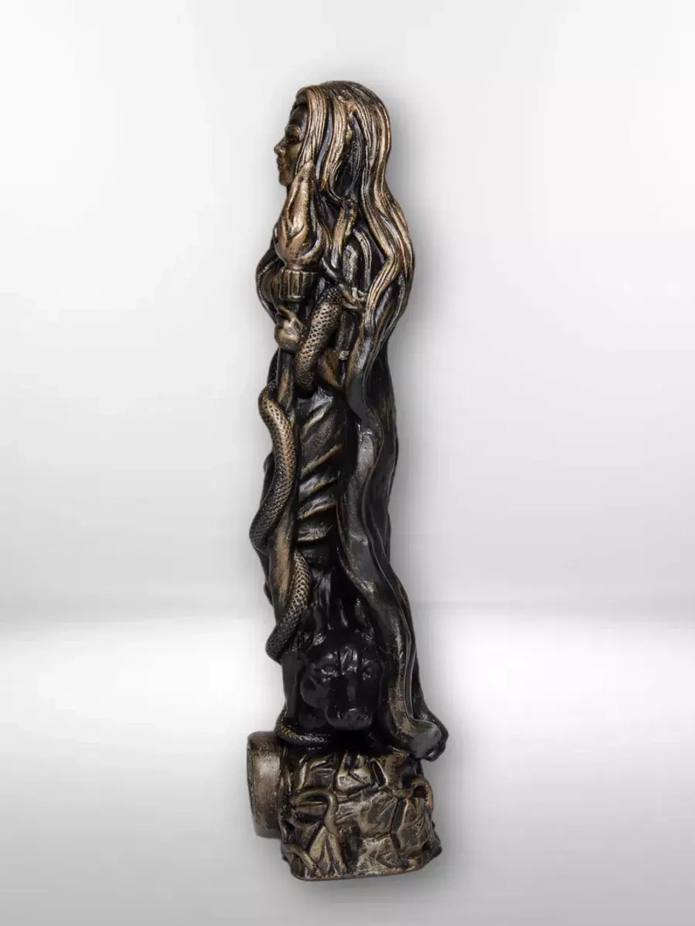 Коллекционная алтарная фигурка статуэтка Богиня Геката