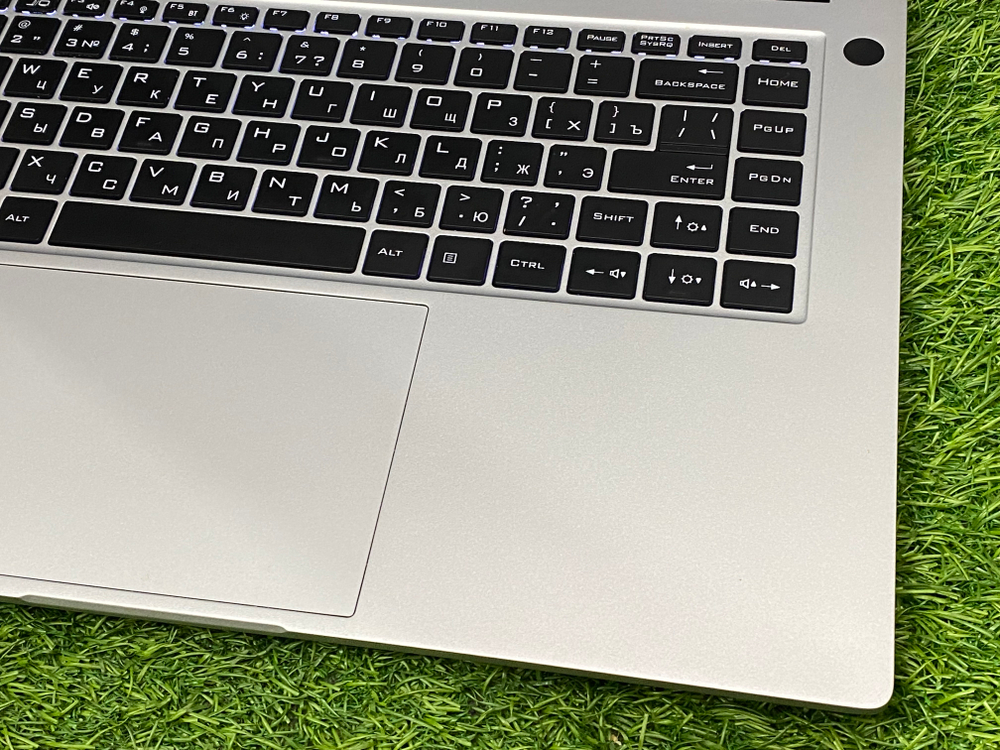 Ультрабук ThundeRobot 16' 2,5K i5 12450H/ARC A370M/16GB/512GB/ ThunderBook 16[JT009FE09RU]/Windows 10