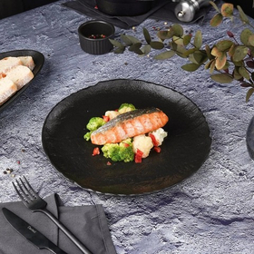 Тарелка Black Star 26 см