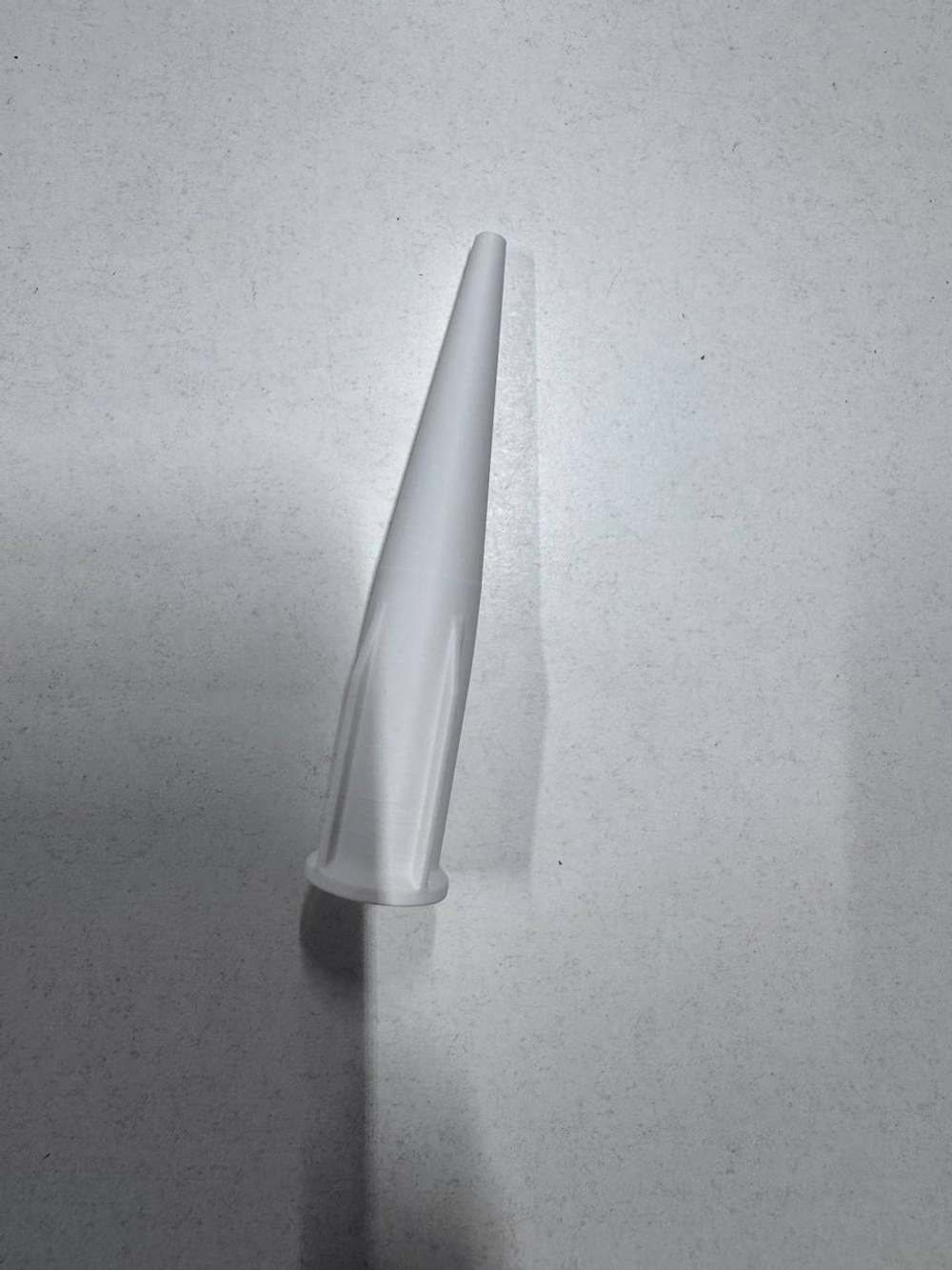 Носик для герметика прямой