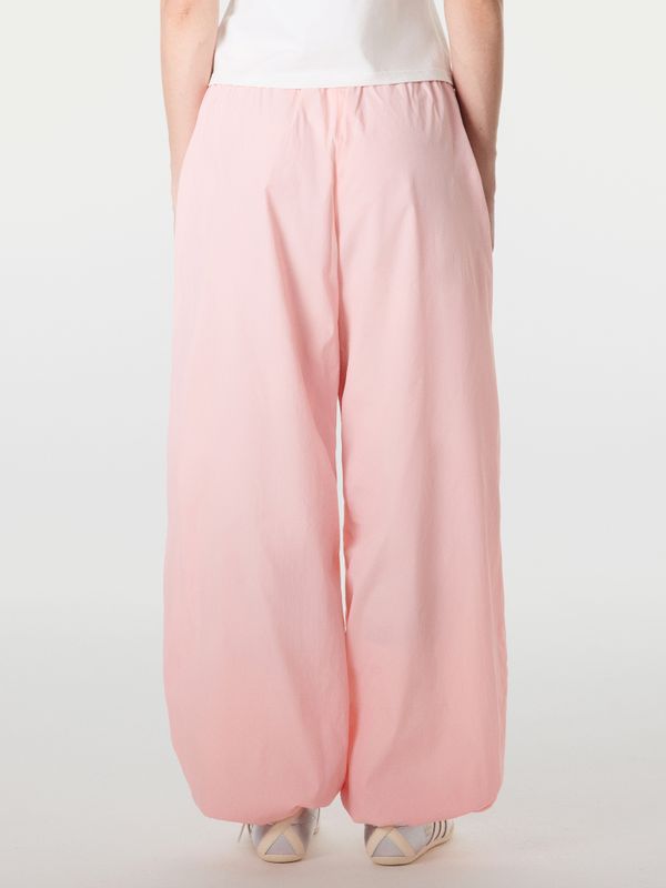 Брюки из нейлона 