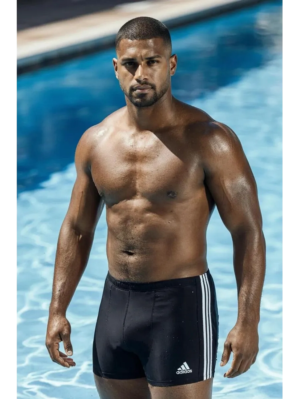 плавки и шорты спортивные купальные для бассейна