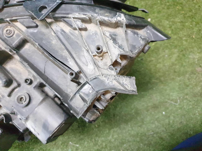 Битая Фара правая Mercedes E W213 (2016-2021) LED