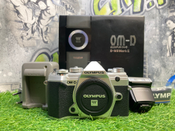 Olympus OM-D E-M5 Mark III (16.000 кадров)