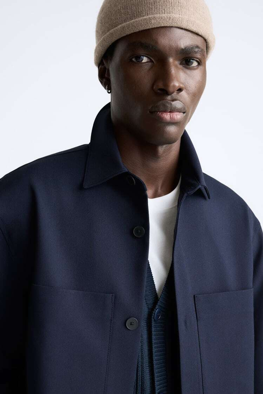 ZARA ШАПКА БИНИ С ПОЛИРОВКОЙ, БЕЖЕВЫЙ