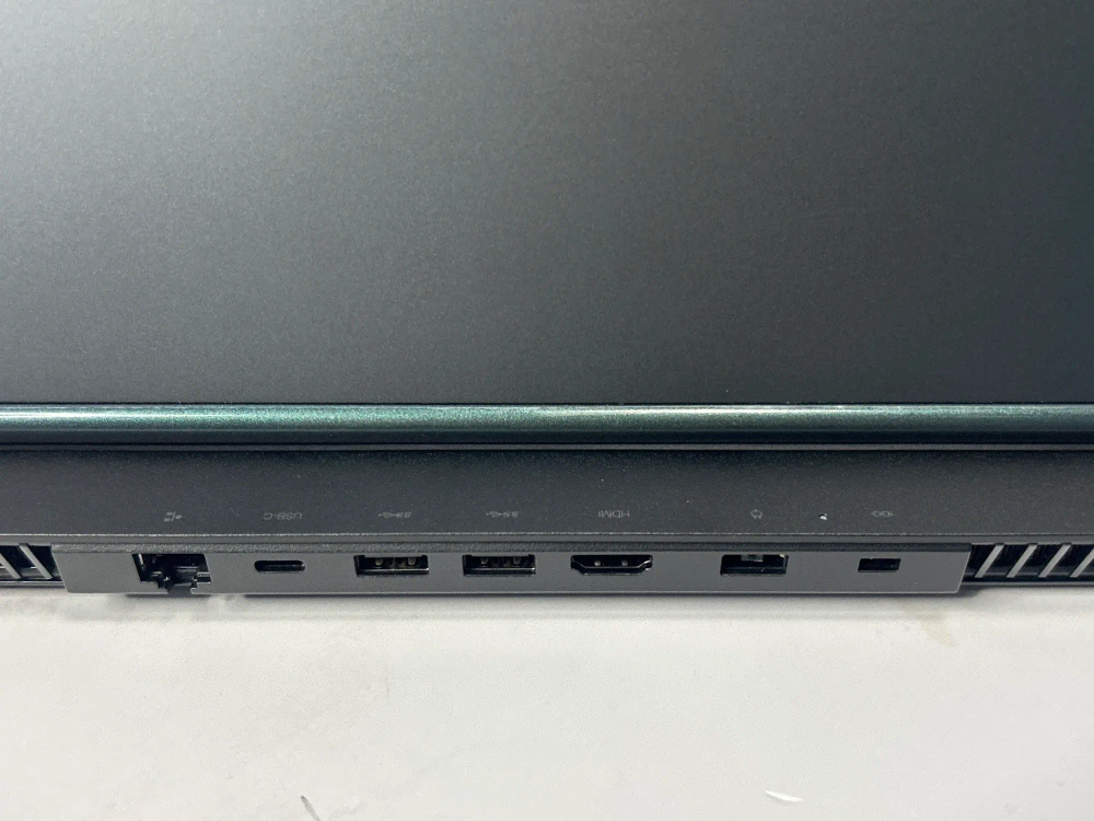 Ноутбук игровой Lenovo Legion 5 15IMH05H (81Y600J0RU) 15.6"/Intel Core i5 10300H 2.5 ГГц/RAM 16GB/SSD 512GB/GeForce RTX 2060/1920x1080/IPS 240Hz /DOS/Подсветка кл-ры:LED/Черный. Состояние: C1