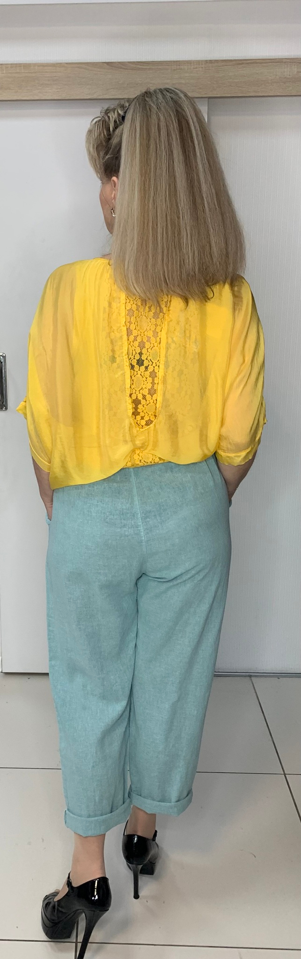 Нарядный двойной блузон с кружевами и шифоном