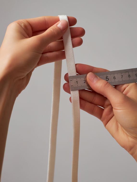 004 740/10 ОПТ Бретель глянец Lauma Fabrics, 10 мм, айвори 004