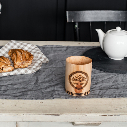 Деревянный стакан для напитков из Кедра с возможность гравировки. C51