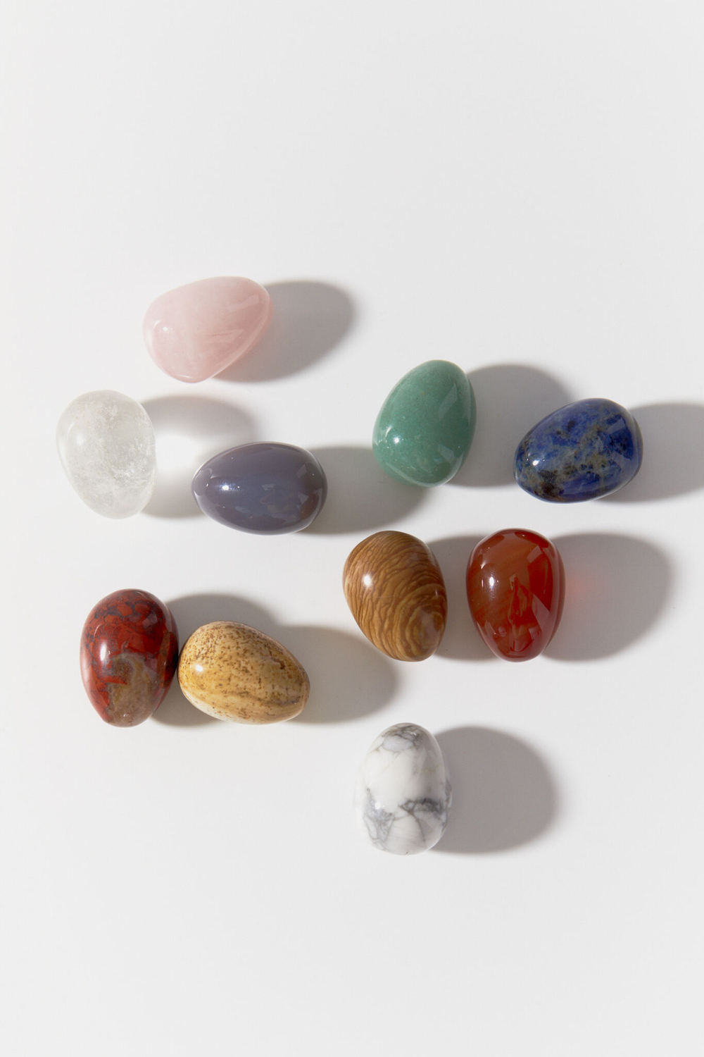 Яйцо из натурального камня маленькое