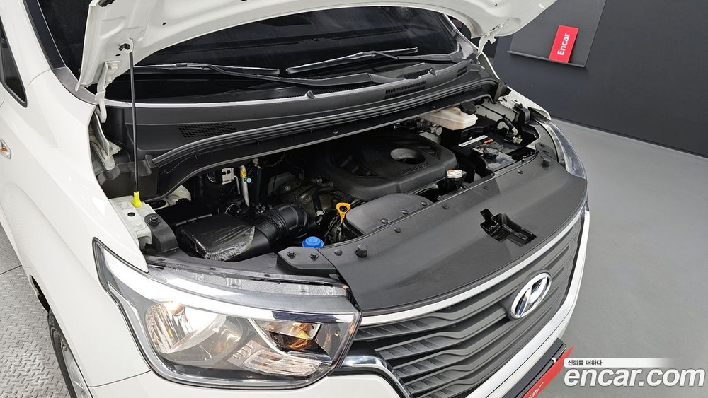 Hyundai The New Grand Starex Van 3-х местный (08.2019)