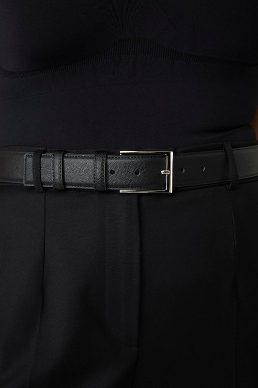 Классический ремень из кожи saffiano с пряжкой серебро, 35 мм, черный