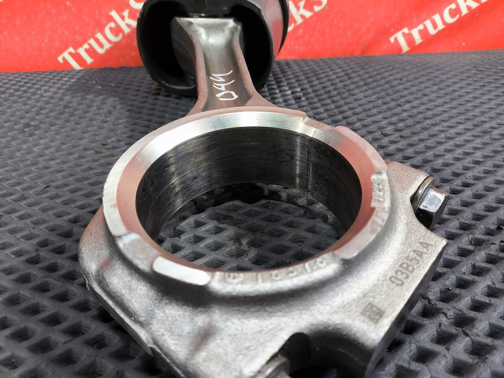 Поршень с шатуном