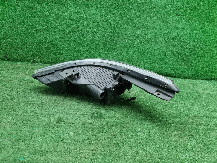 Фара правая Hyundai Solaris 2 (2017-2020) галоген