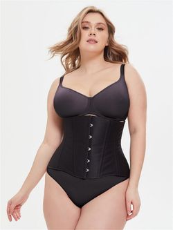 Черный глянцевый корсет для больших размеров
