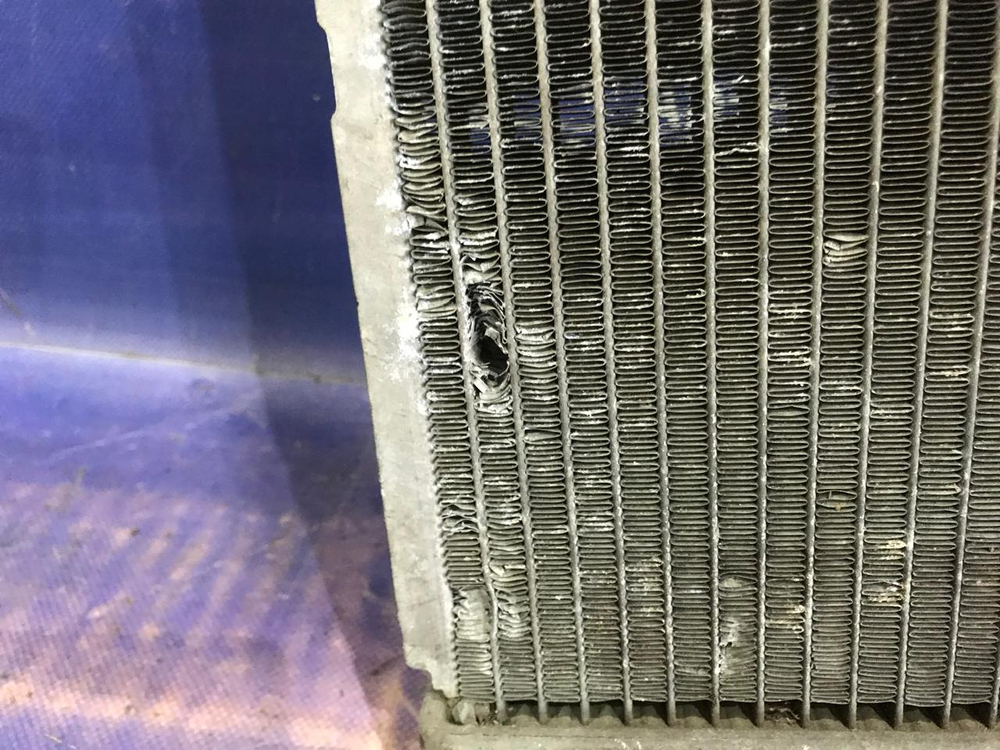 Радиатор двигателя SUZUKI SWIFT 2000-2004