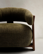 Granite Кресло из зеленого шенилла и массива ясеня в отделке орех