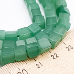 Авантюрин, куб, размер около 6 мм, цена за 14-15 шт (1/4 нити)