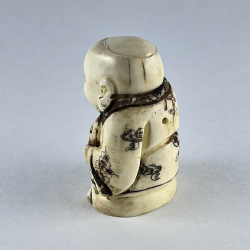 Статуэтка нэцкэ Рыбак с карпом