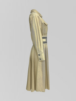 Платье 4800 удлиненное на пуговицах с расклешенной юбкой и широким поясом в комплекте