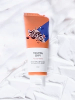 Round Lab Пенка для умывания с чёрной соей и пантенолом Soybean Panthenol Cleanser 150 мл