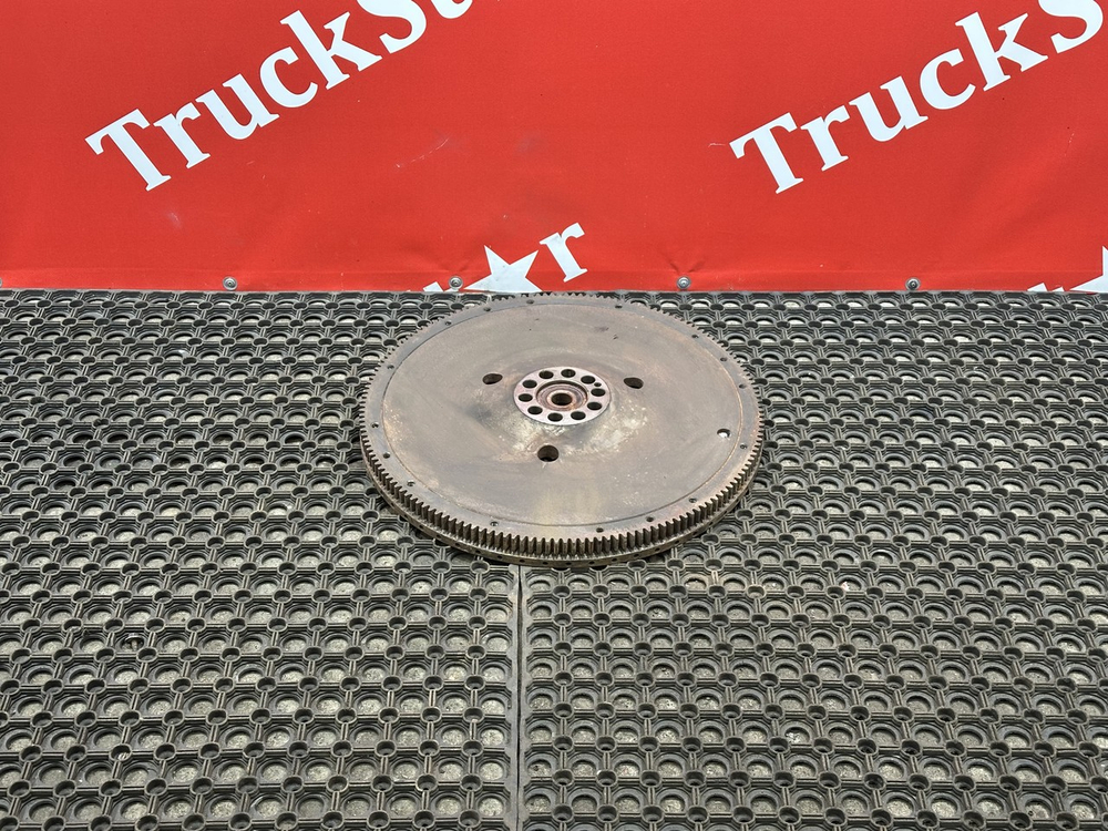 Маховик двигателя