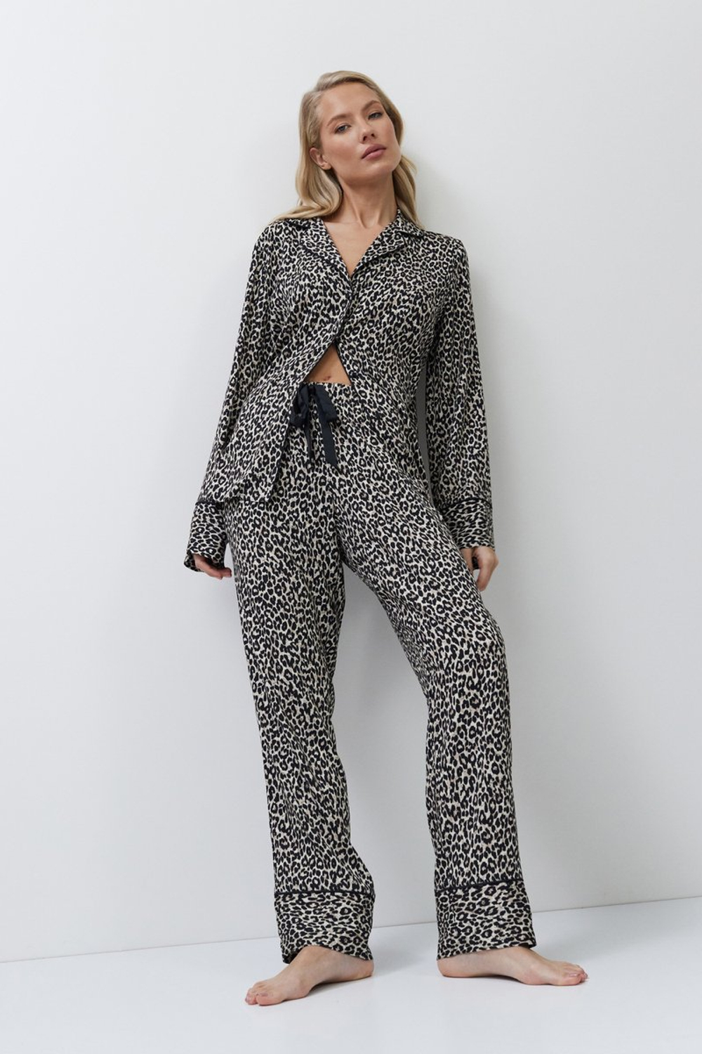 LEONA Пижама женская со штанами