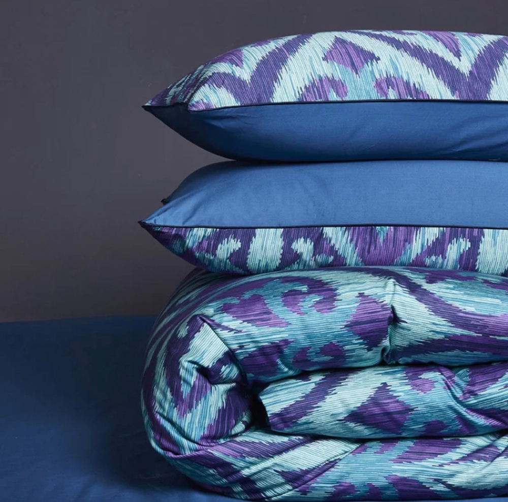 Постельное белье ЕВРО (двуспалка) Египедский Хлопок Голубые узоры на фиолетовом