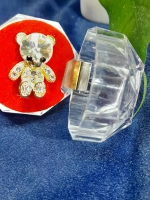 Брошь мишка золото