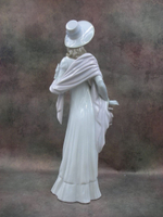 Статуэтка. Фарфор. Изящная леди. Lladro. Испания
